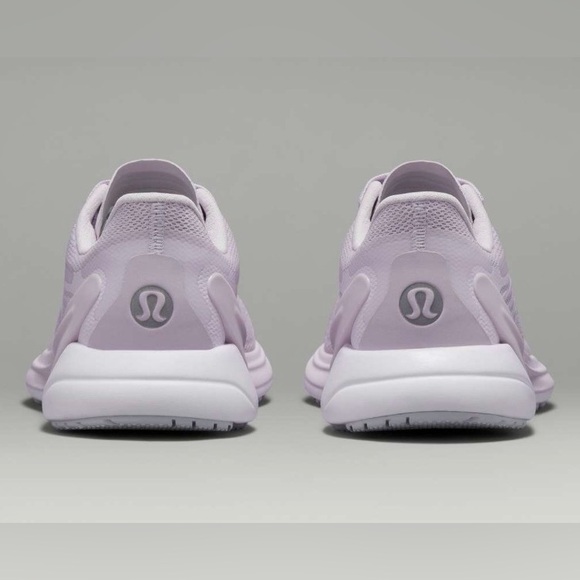 NWOB New Lululemon Blissfeel 2 Womens Running Shoe Faint Lavender / White - Picture 2 of 8